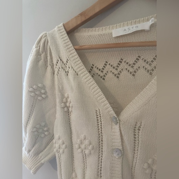 Anthropologie Pointelle top ASTR The Label Peyton Cardigan Small shirt - Picture 3 of 4